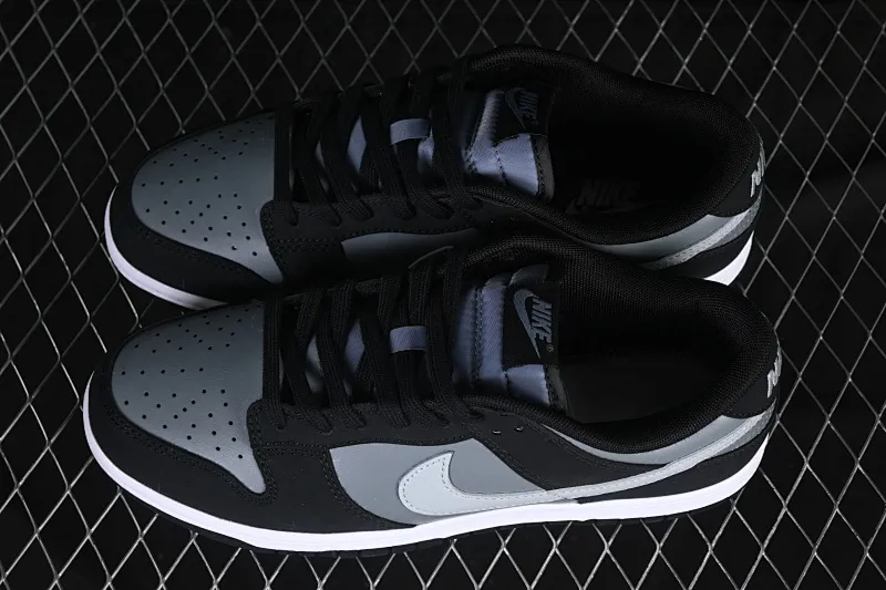 All categories Nk SB Dunk series Nk SB Dunk Low low-top sneakers Nike SB Dunk Low black gray low-top casual sneakers IB3079-001